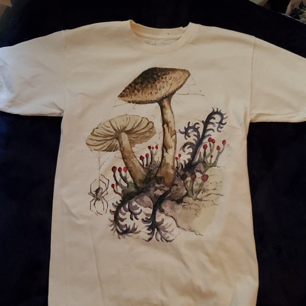 Mushroom tee🍄